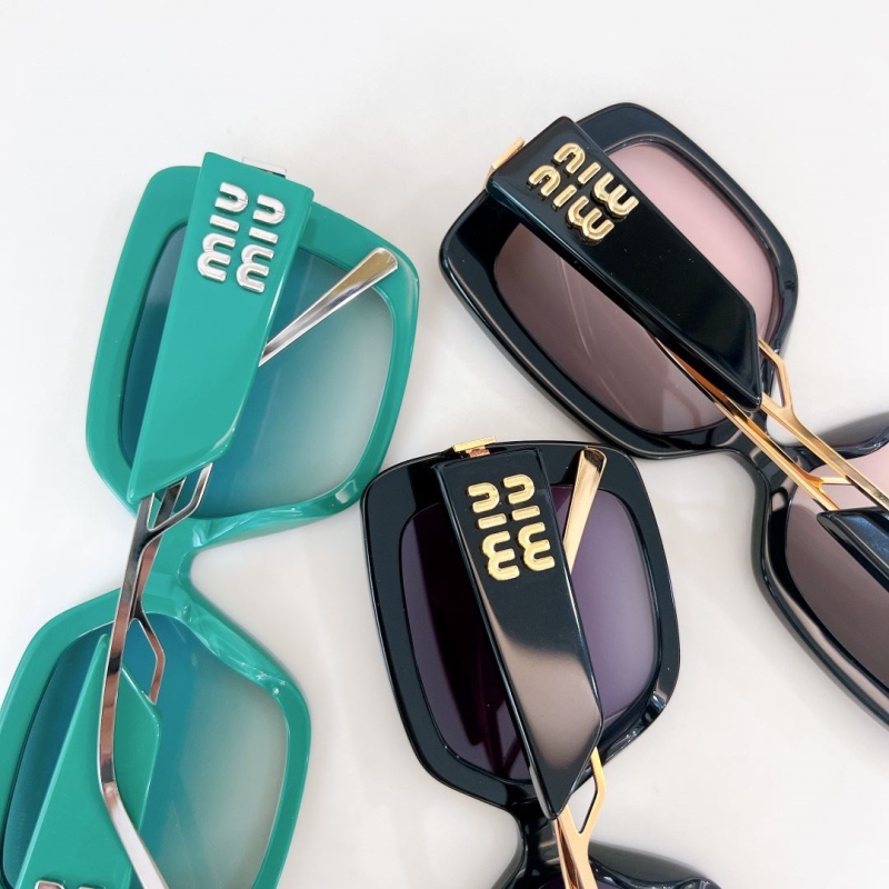 MIU MIU